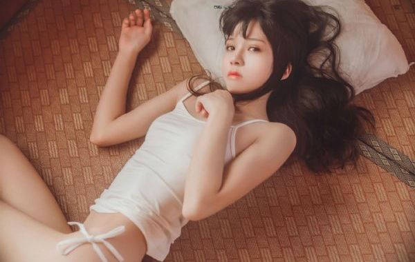 美女机器人可以把自己变成任何武器_超清免费全集观看