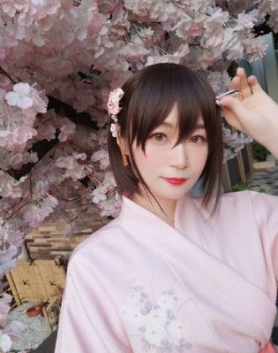 美女把衣服脱光玩振动棒_BD韩语在线观看高清