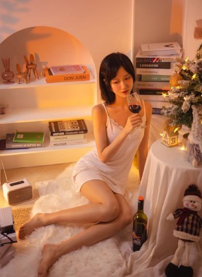 梁祝艳谭在线_十万网红美女美酱
