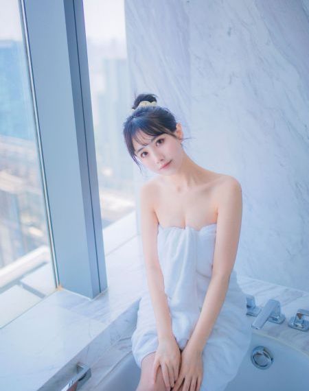 女人张开腿露出黑森林_超清高清视频观看