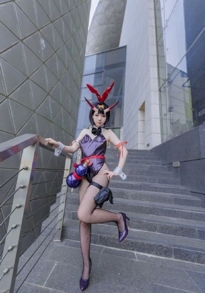 跪着闻女同学的脚VK_1080在线观看