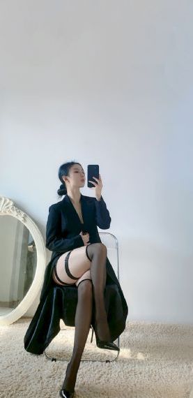 美女又爽又黄脱脱内内视频_BD英语HD在线观看