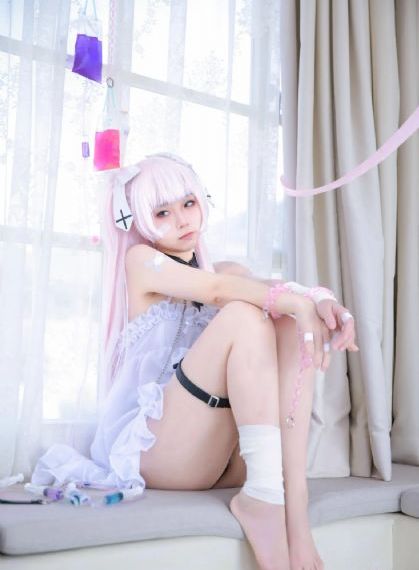 二次元美女捆绑_超清超清在线观看
