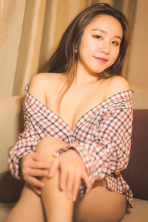 男女狂吻揉胸视频_720在线观看