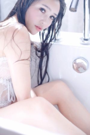 9分10秒落地窗头撞玻璃_蓝光免费观看超清
