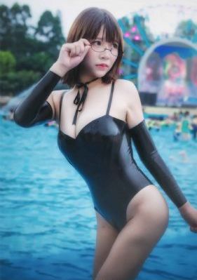 宋亚轩和刘耀文在楼梯上争着谁_土豆网在线观看